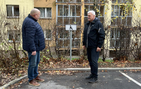 neigaliųjų stovėjimo vieta.jpg