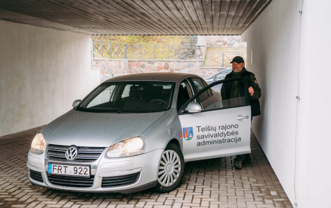 4. Atiduodami automobiliai ukrainai.jpg
