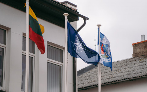 15. Nato vėliavos pakėlimas.jpg