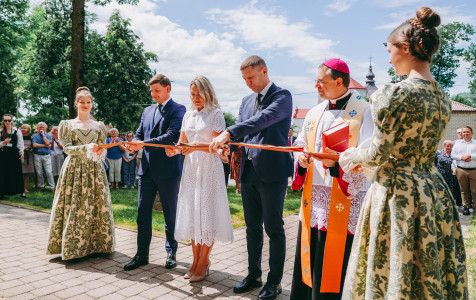 20. Vyskupijos atidarymas.jpg